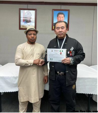 扎根基层守国粹，妙手仁心护安康——记新时代中医药名家邱建忠